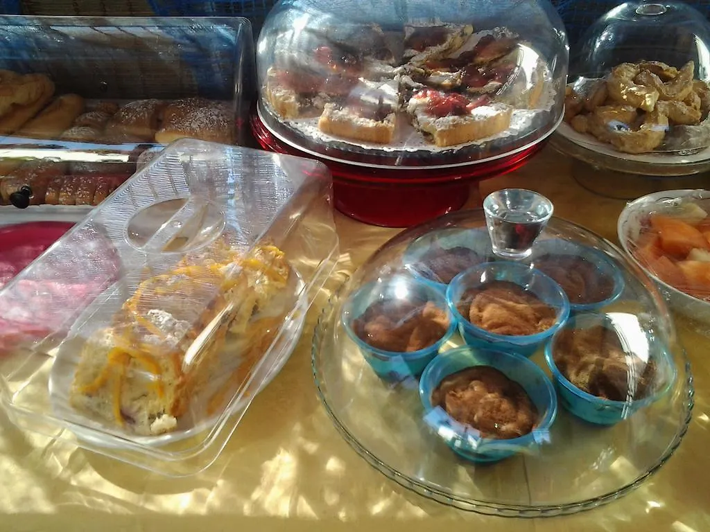 *** Bed and Breakfast B&B Luna Blu Μόντικα Ιταλία