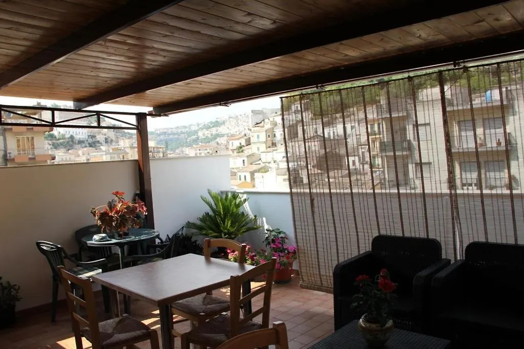 B&B Luna Blu Μόντικα Bed and Breakfast